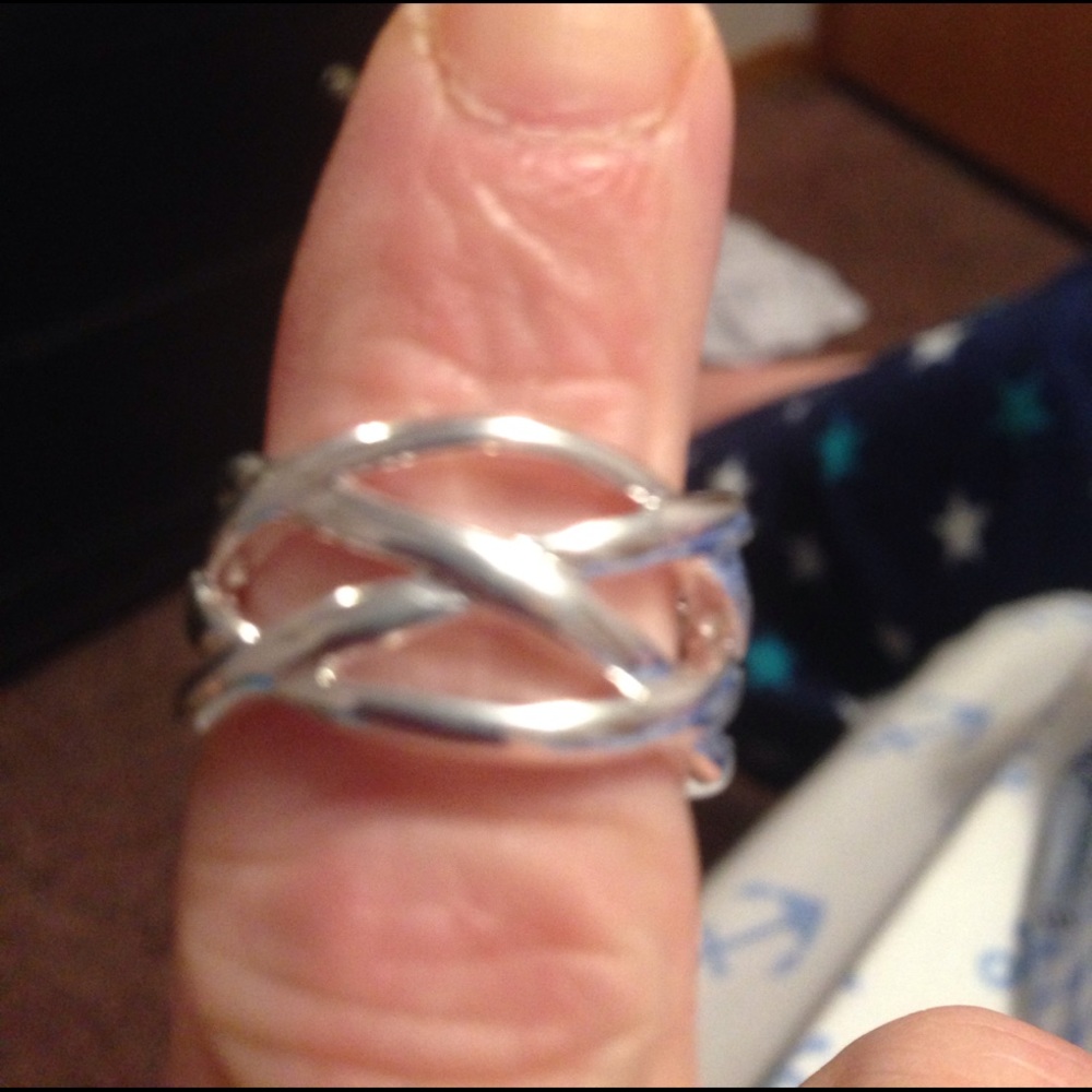 Sterling silver fashion ring has 925 stamp