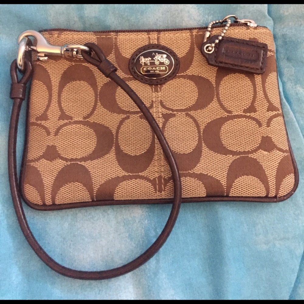 COACH wristlet (small)