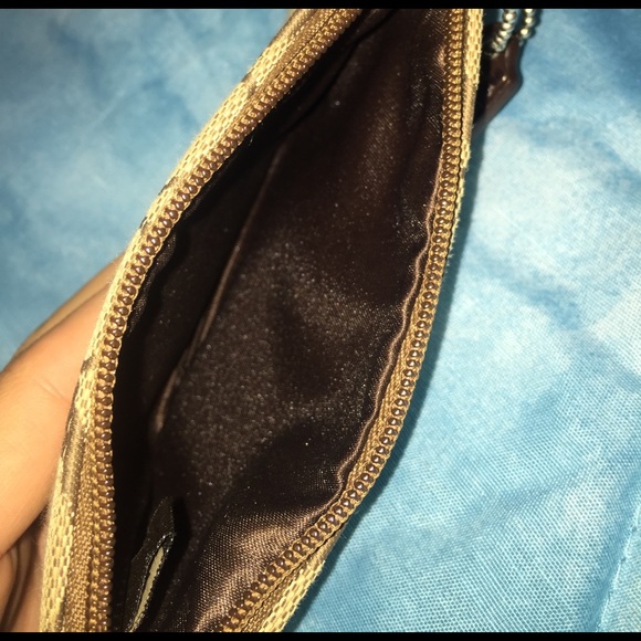 COACH wristlet (small) - Picture 3 of 4