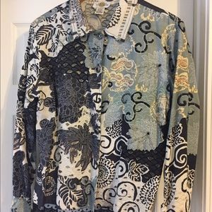 Jacket in black/blue/cream color print.