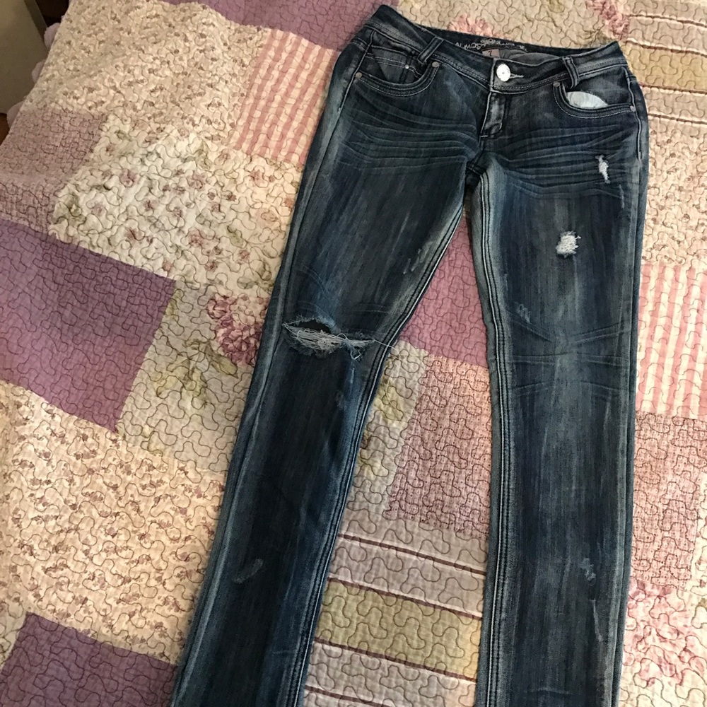 Almost famous jeans size 7