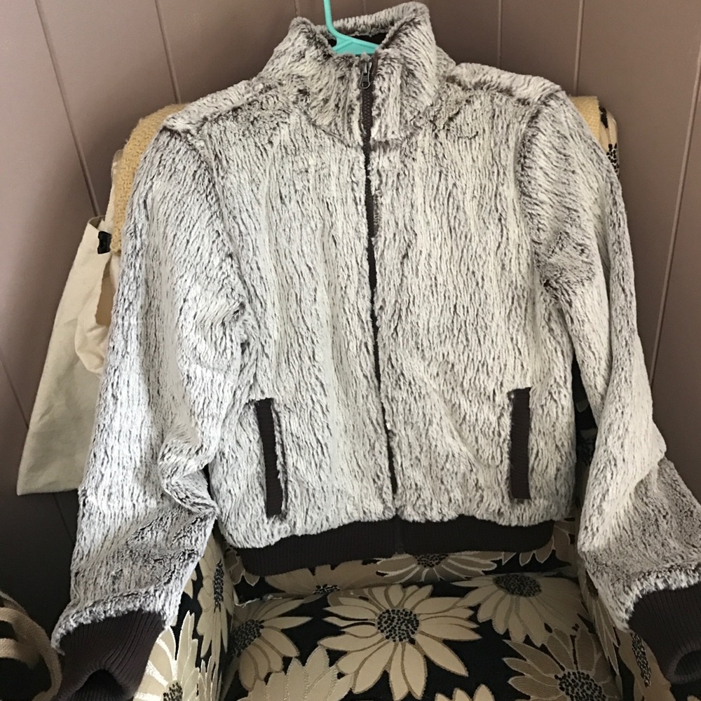 Patagonia fleece zip up!
