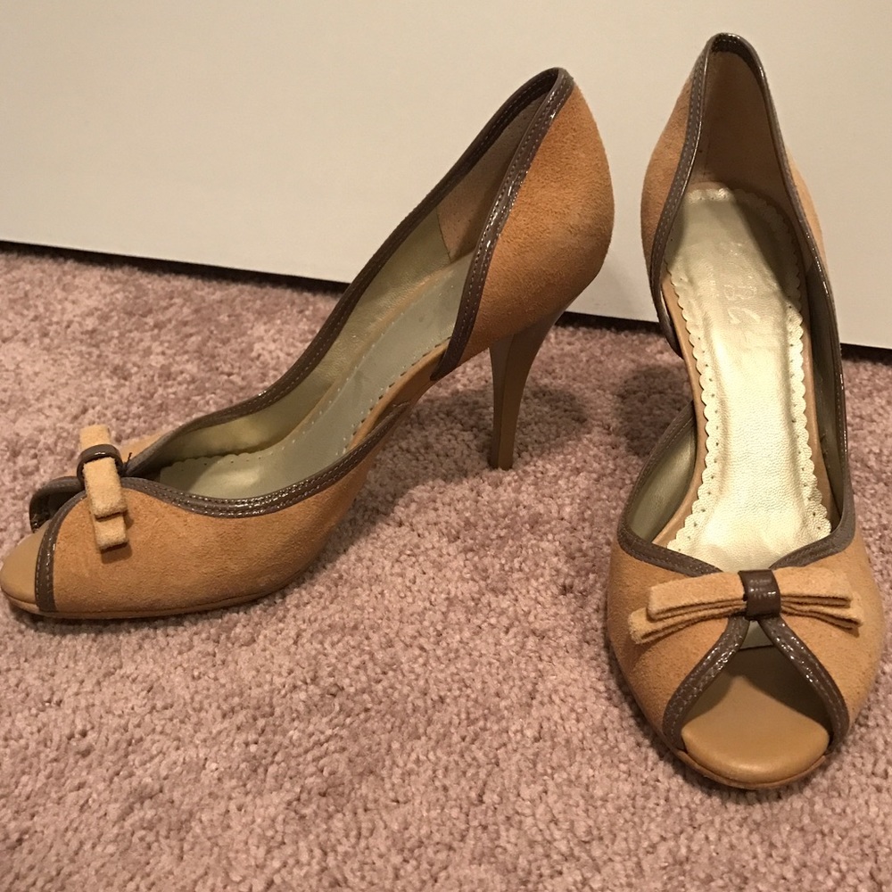 BCBG suede and leather brown peep toe heels