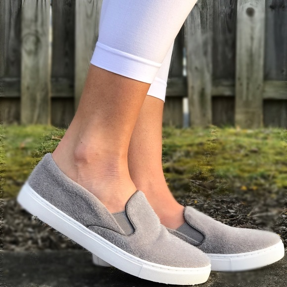 LAST ONE SALE! 🌸Slip on Sneakers - Picture 3 of 8
