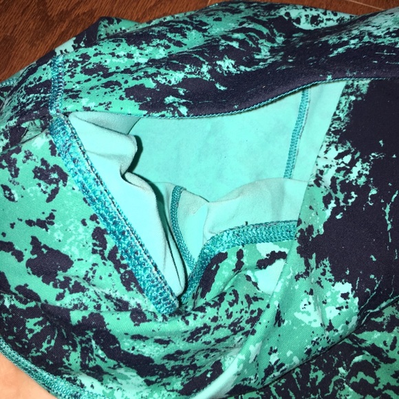 cropped nike leggings - Picture 4 of 4