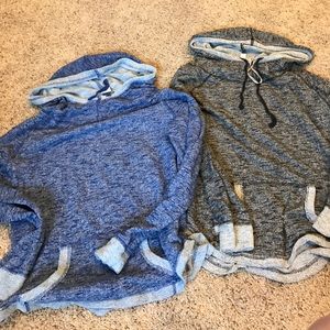 Bundle of 2 sweatshirts