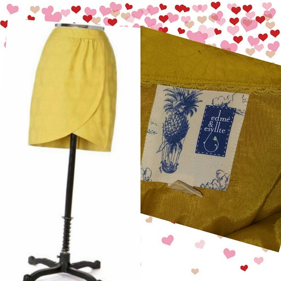 ANTHRO Yellow Tulip Skirt Floral Size 2 - Picture 1 of 4