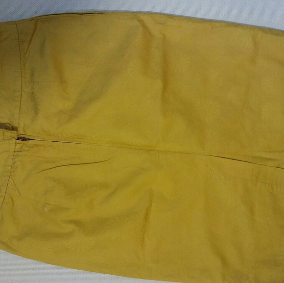 ANTHRO Yellow Tulip Skirt Floral Size 2 - Picture 4 of 4