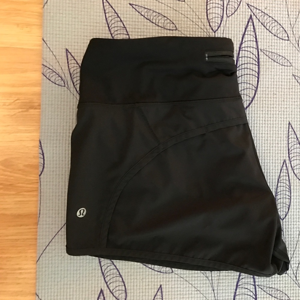 Lululemon size 8 shorts