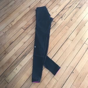 Lululemon wunderunder black with pink stitching