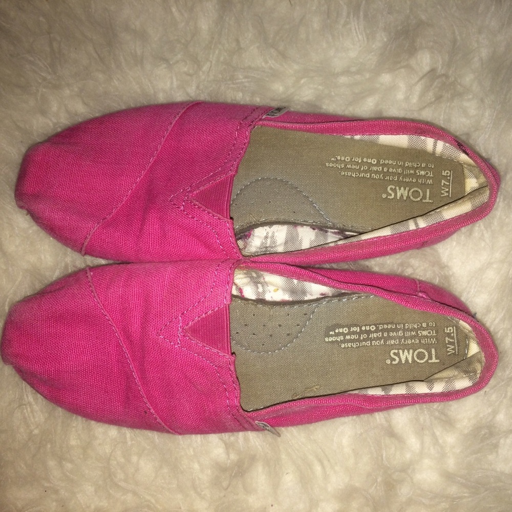 Pink TOMS 💖