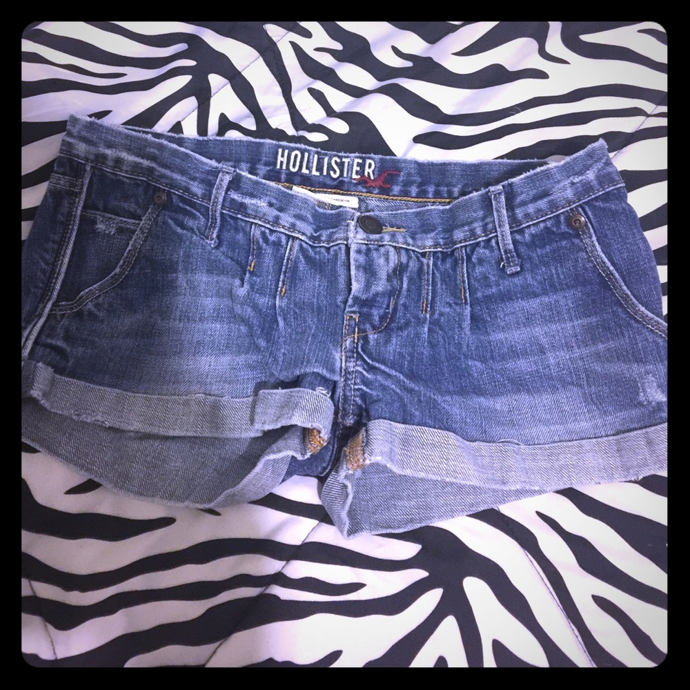 Sexy Hollister Shorts!