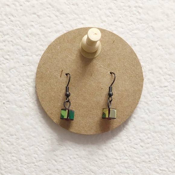 Duochrome Cube Earrings - Picture 2 of 2