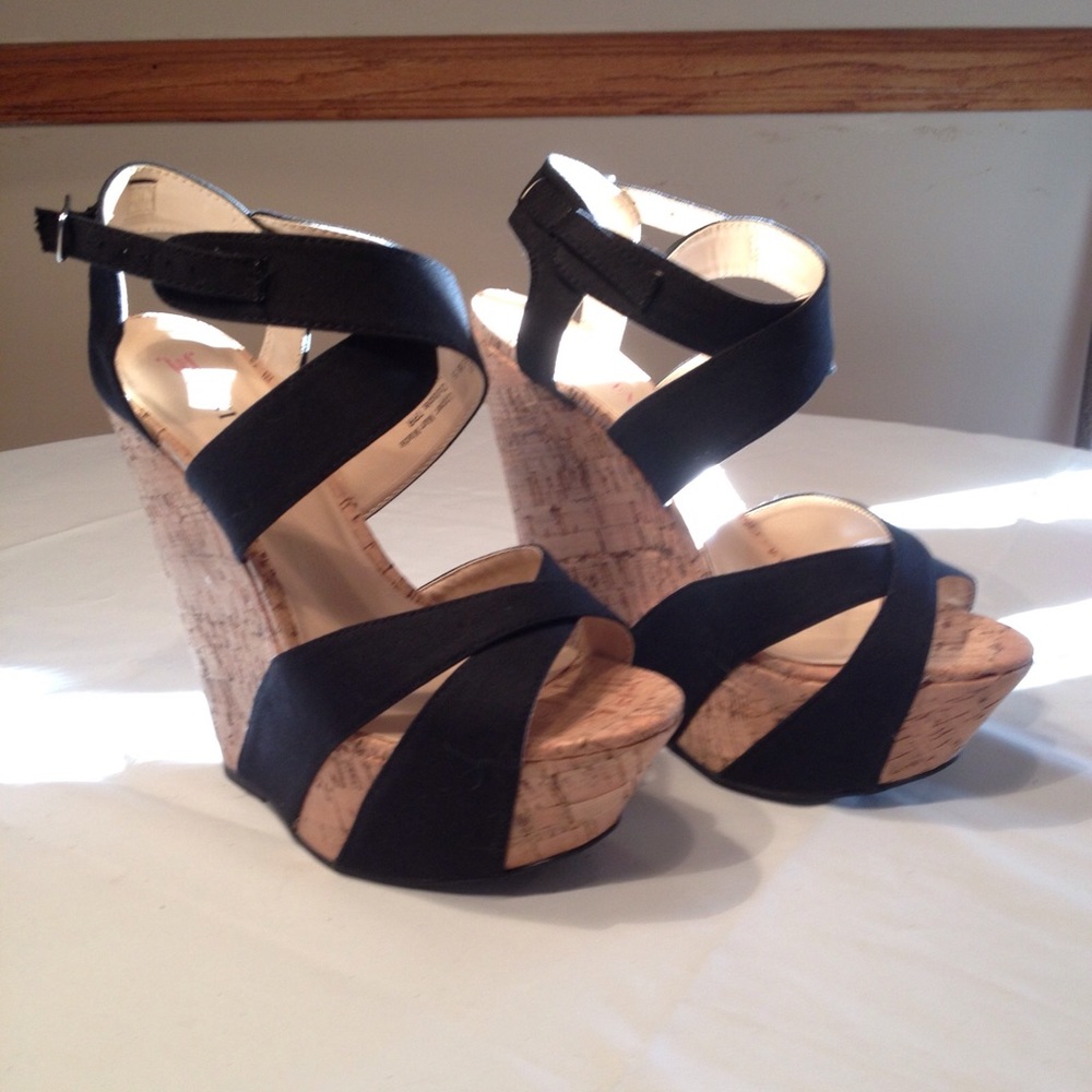 Black Fabric Cork Wedge