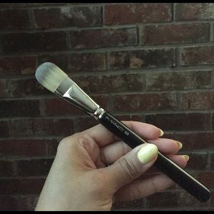 MAC Brush 190