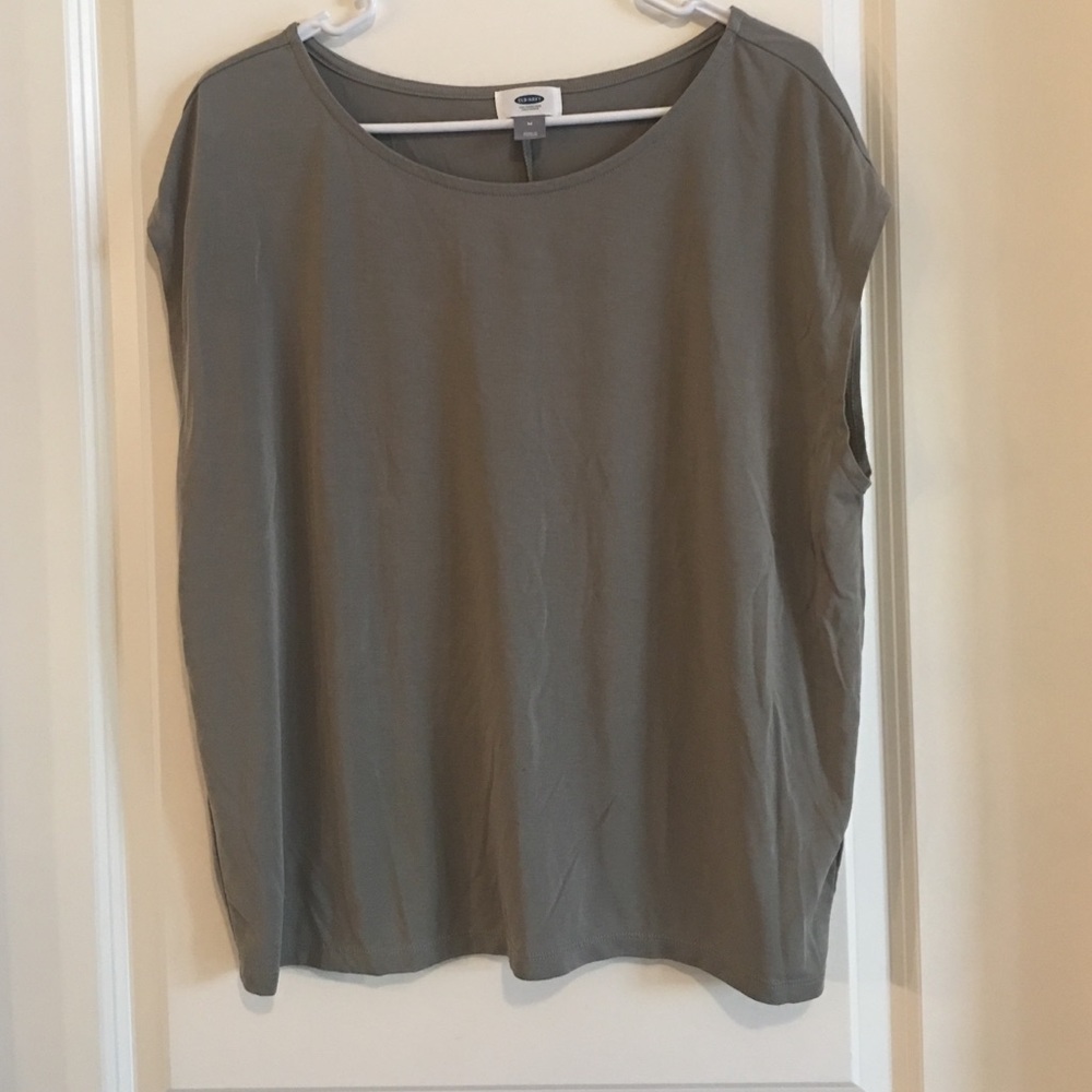 Sleeveless top
