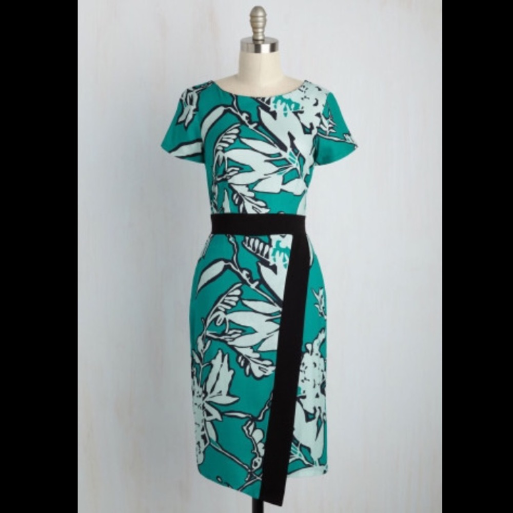 outline on the town dress