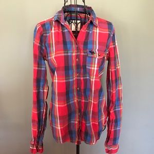 Long sleeve button-up plaid shirt