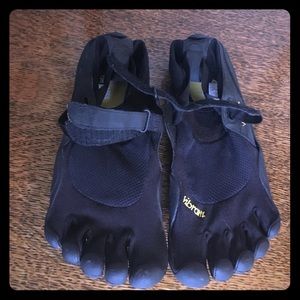 Black Vibrams