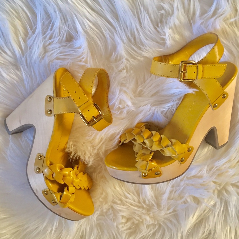 👡GAP 👡Mustard Yellow Braided Platform Sandals