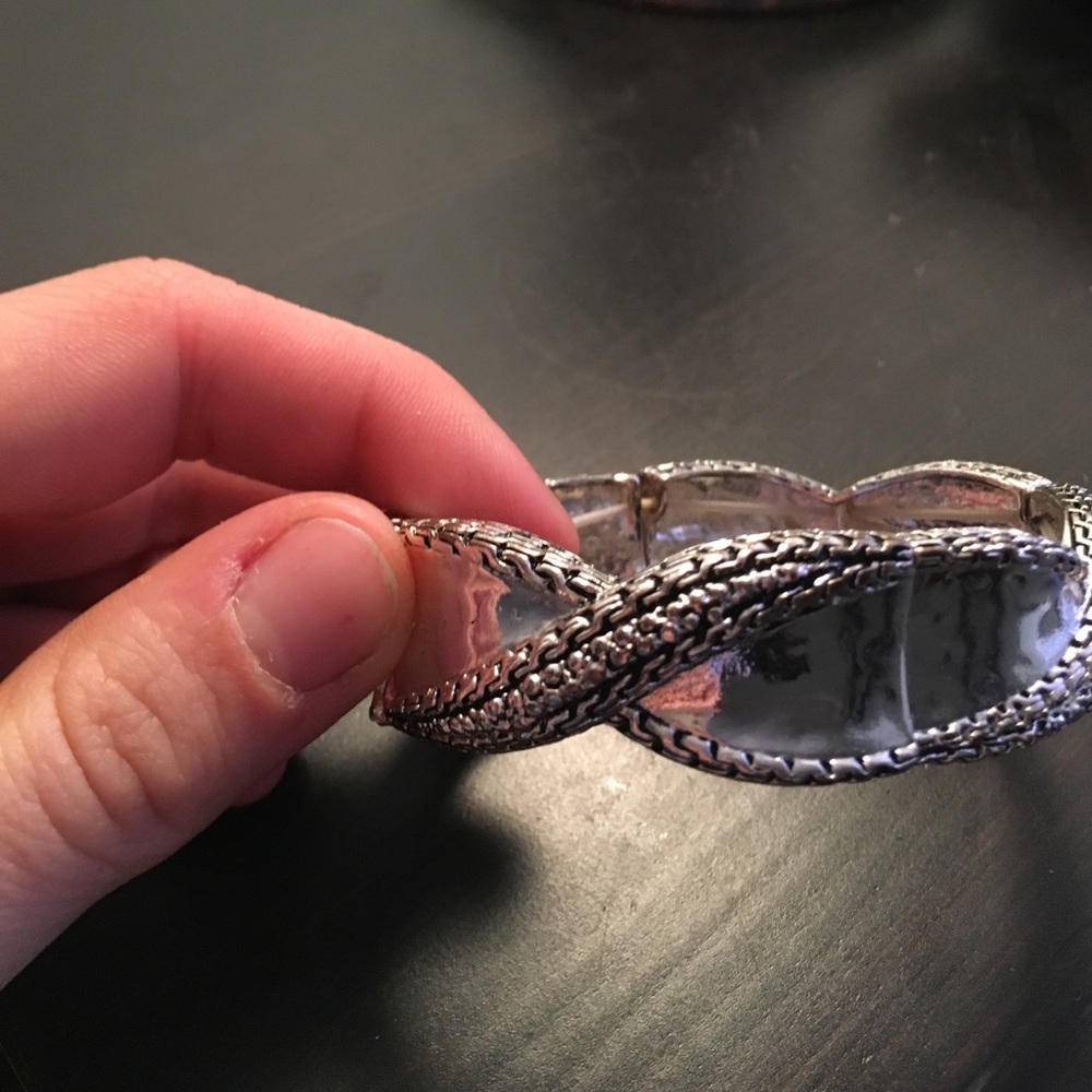 Sliver stretchy bracelet