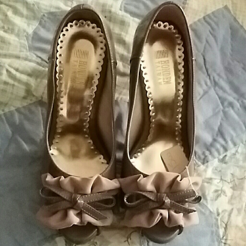 VERY RARE RED SOLED HONDEM, TIAWAN MADE SIZE "24"