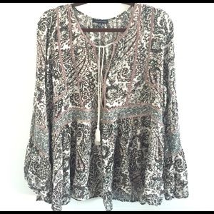 American Eagle Bell Sleeve Floral Shirt
