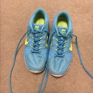 Nike training tennis shoes