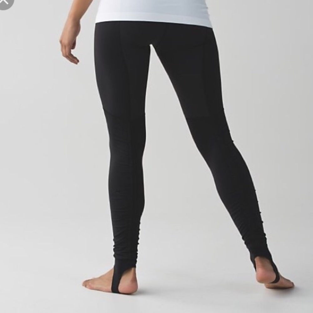 LIKE NEW Lululemon Wunder under stirrup