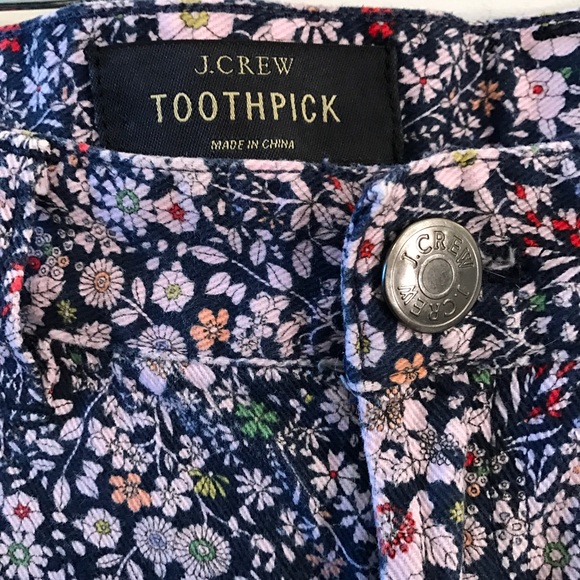 J. Crew Toothpick Ankle Jeans - Like New - Picture 3 of 5