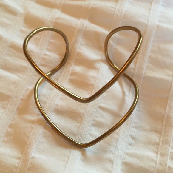 Golden Arrow Bracelet - Picture 2 of 3