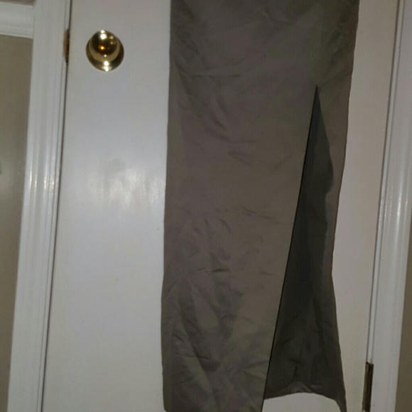 Formal dress - Picture 3 of 4