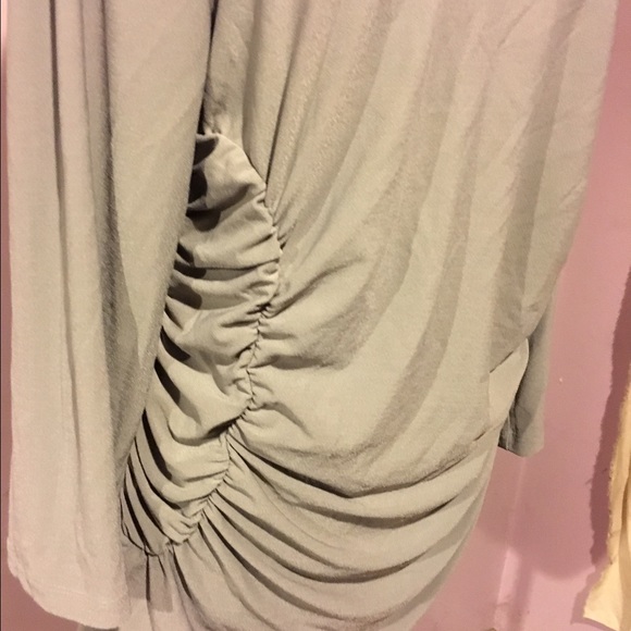 Plus size blouse - Picture 2 of 3