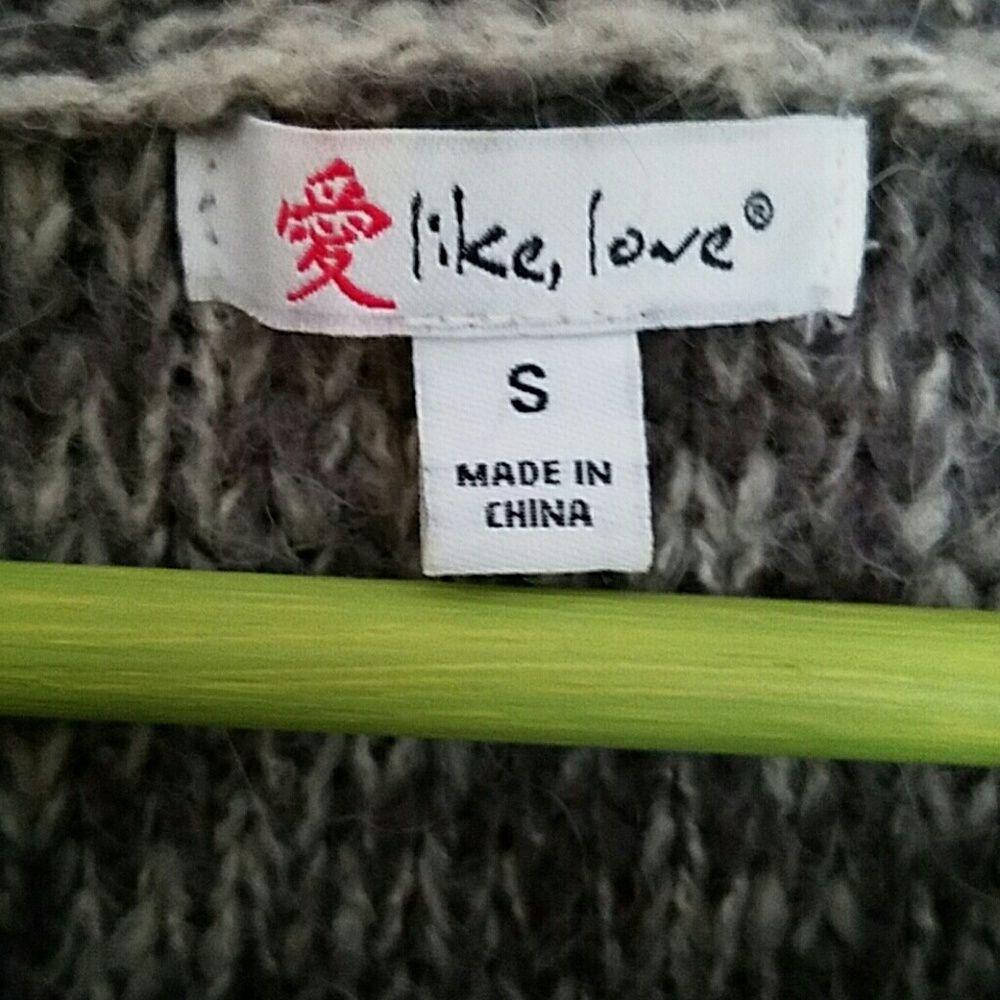 Sweater - Picture 4 of 4