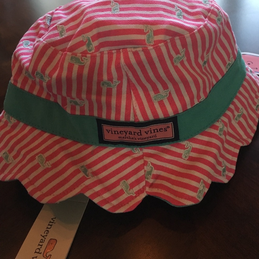 Vineyard Vines children's hat NWT