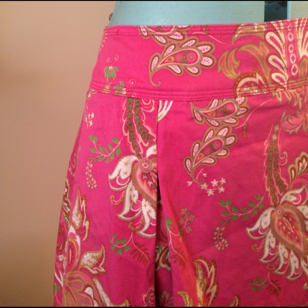 Pink pattern skirt, size 6