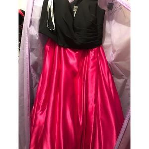 Sherri Hill Prom Dress