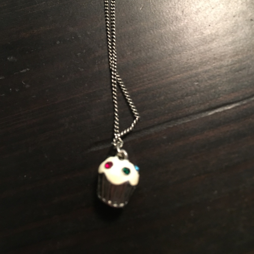 Cupcake necklace