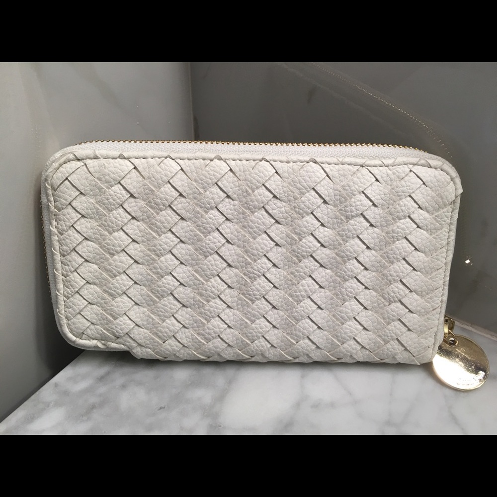 BARNEYS NEW YORK-PRIVATE LABEL-LEATHER WALLET-NWT