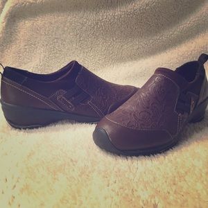 Jambu Adventure Designs