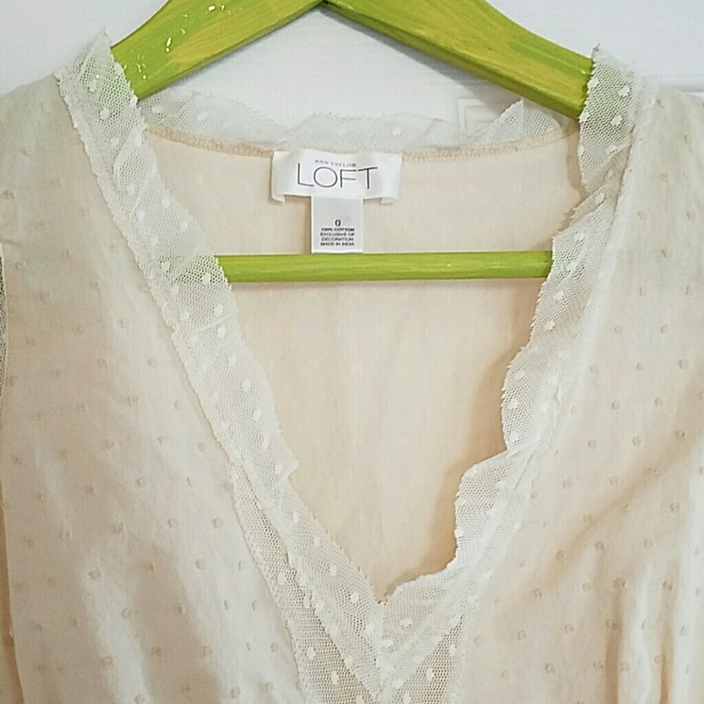 Pretty sleeveless blouse - Picture 3 of 3