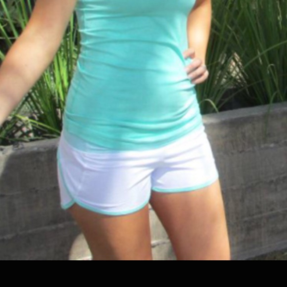 Lululemon menthol/white speed short *rare