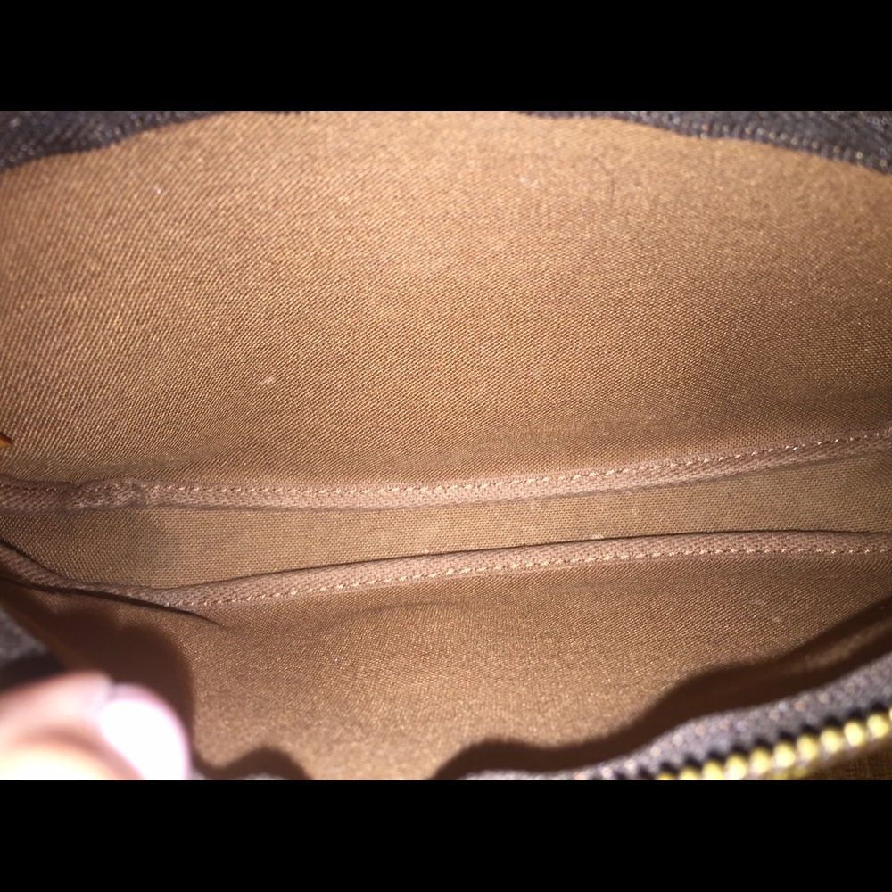 Authentic Louis Vuitton Monogram Pochette. - Picture 3 of 5