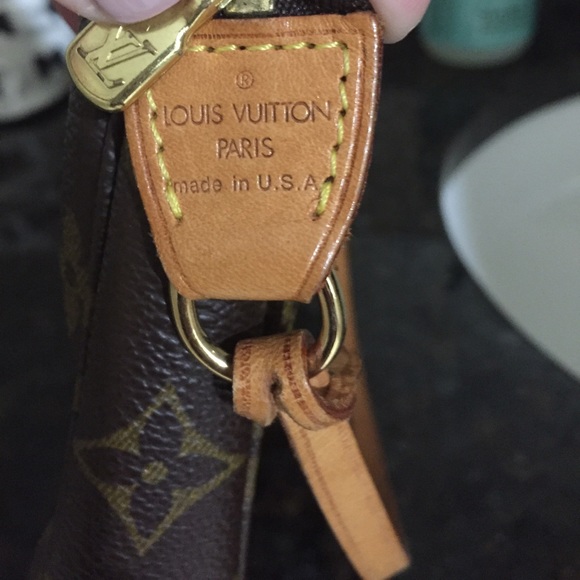 Authentic Louis Vuitton Monogram Pochette. - Picture 5 of 5