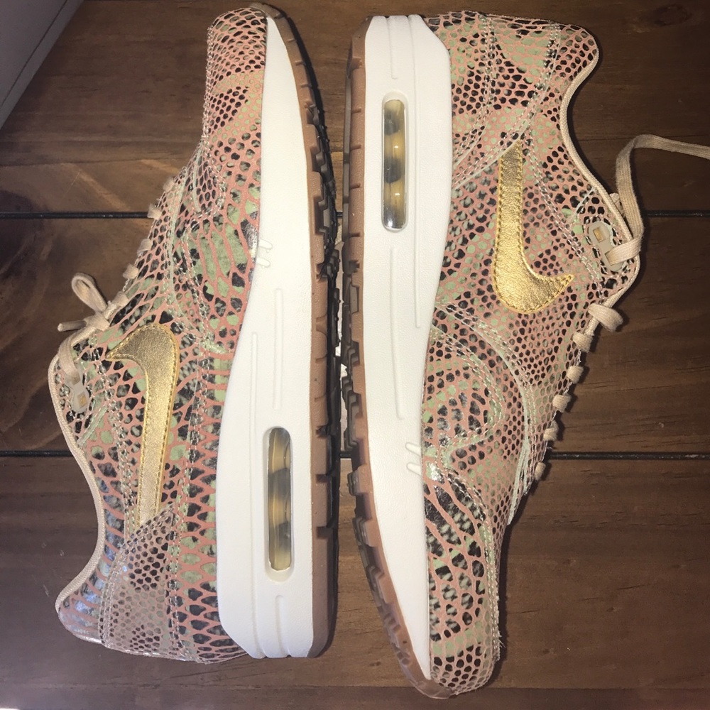 Limited Edition 2013 Custom NIKE Snakeskin shoes