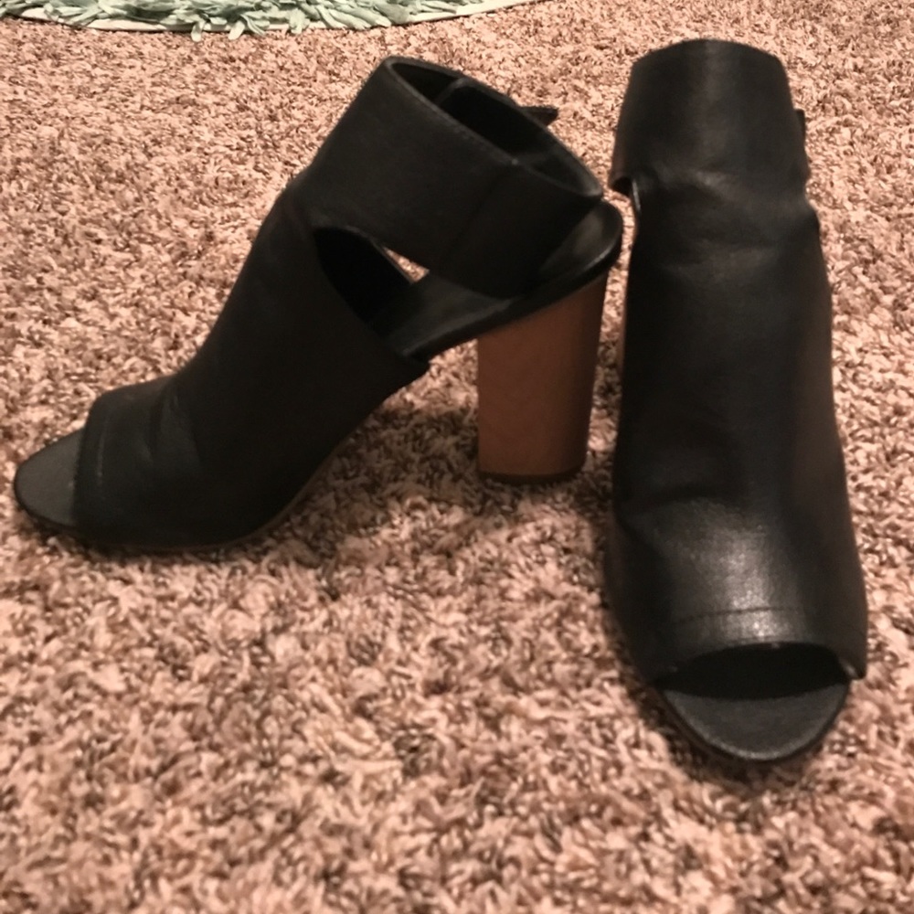 Vera Wang Black Booties