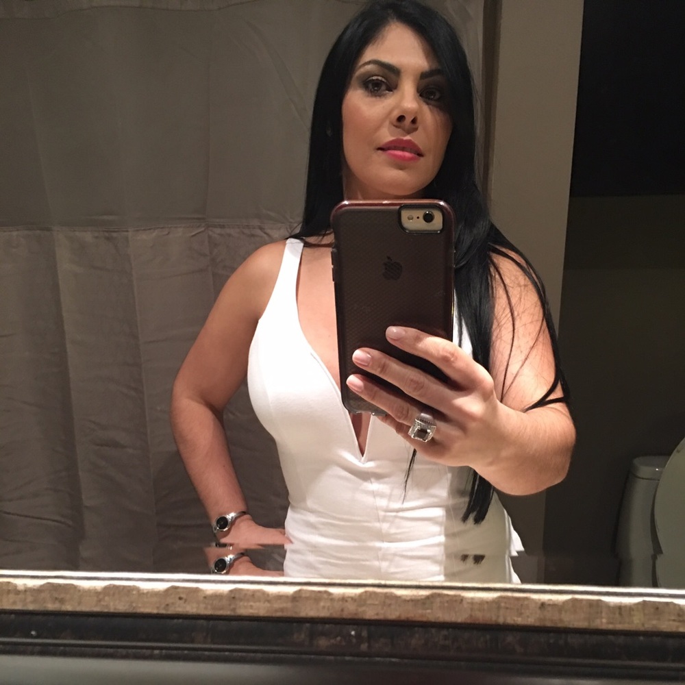 Meet your Posher, Isabel