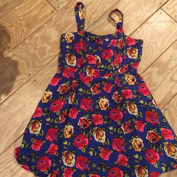 Forever 21 Dresses & Skirts - F21+ Floral dress