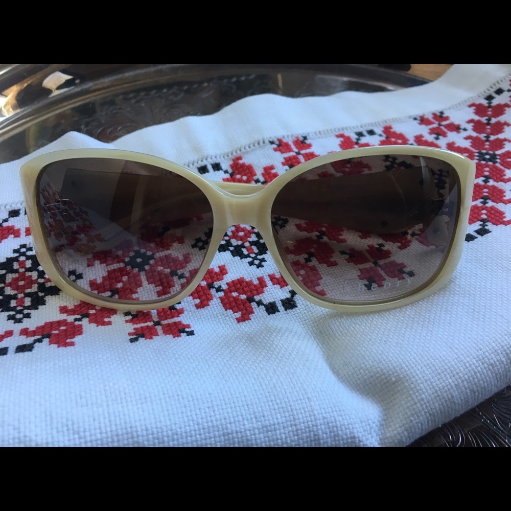 Theory Ivory Sunglasses TH2139