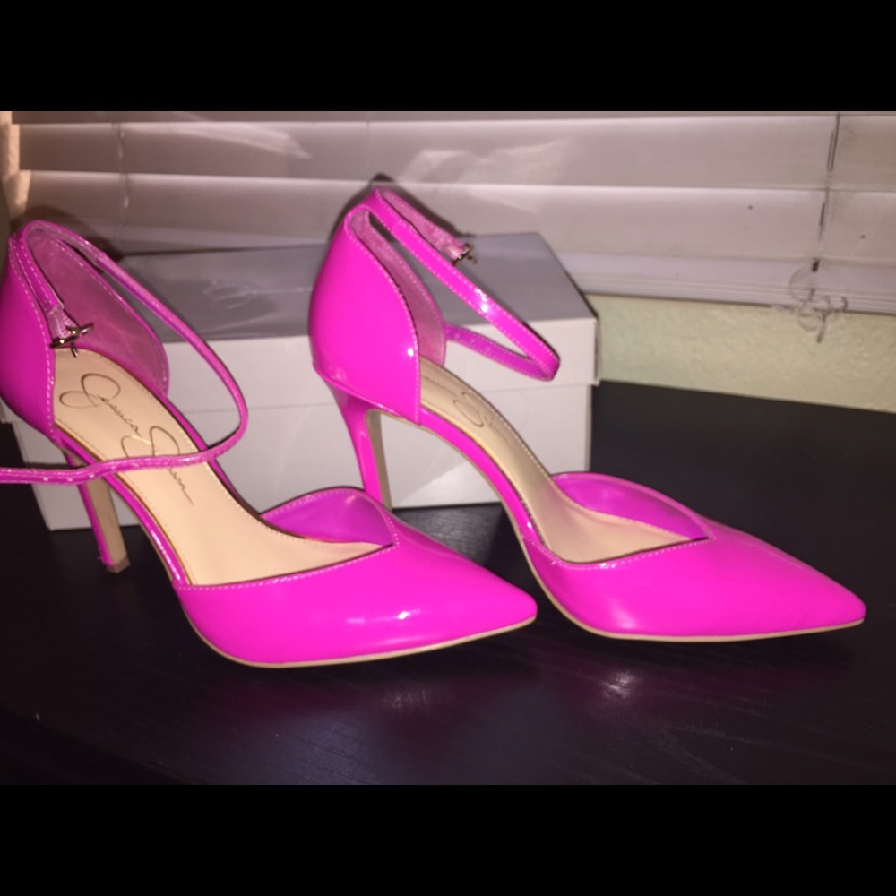 Hot Shot Pink Patent Pointed Toe Heels!!